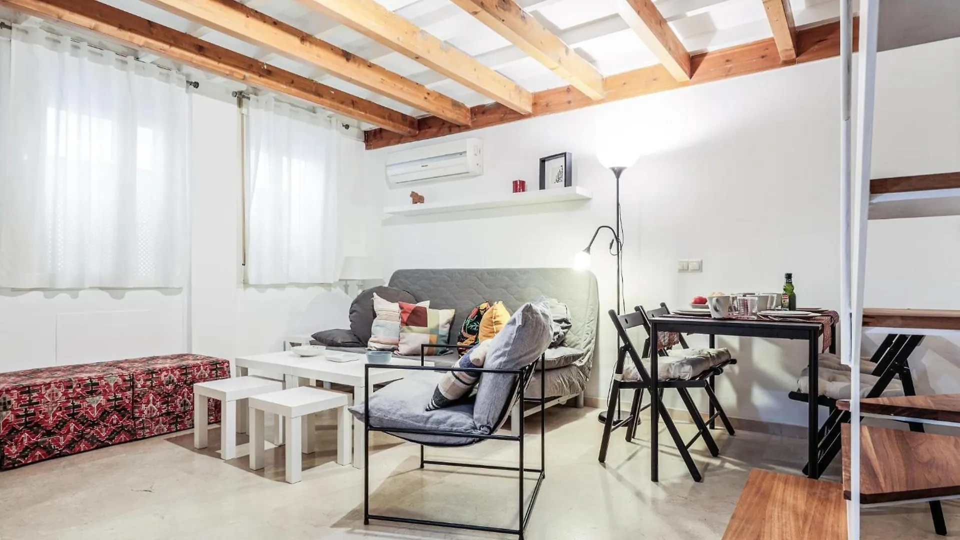 Bonito Apt Duplex 2 Hab 2 Banos 세비야 아파트